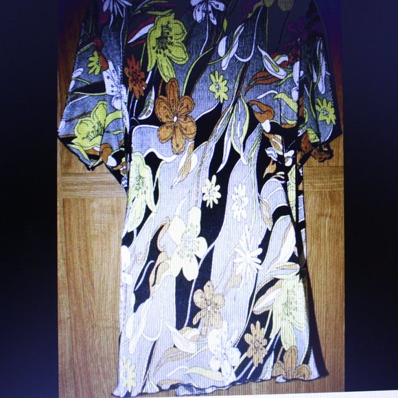 Goddess Collection Women's Floral Wrap Blouse Sz 2X - Picture 4 of 4